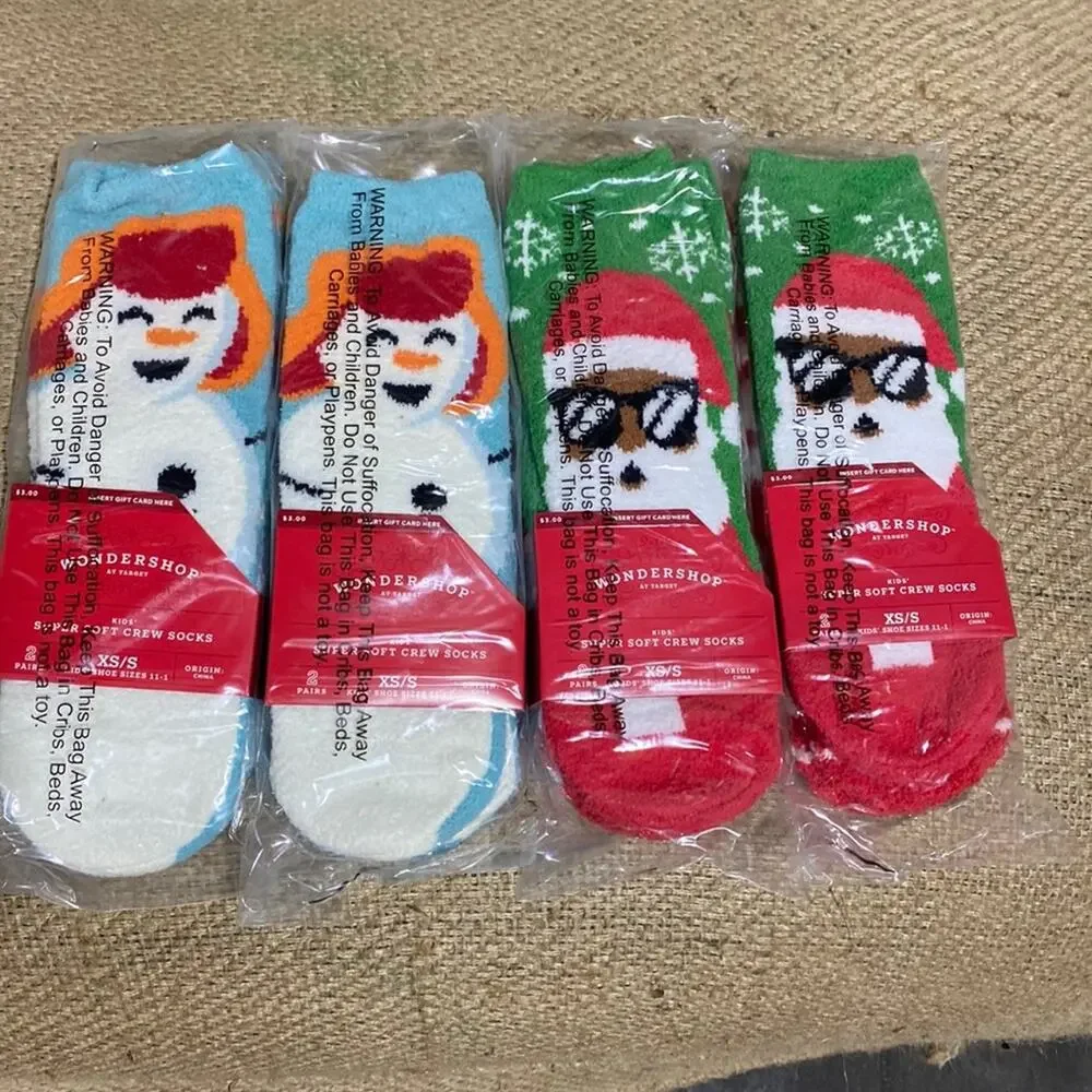 8 pr FUZZY SOCKS Snowman & Santa NWT Christmas stocking stuffer add on !
